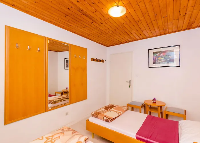 Jozomare Гостевой дом